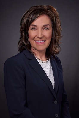 Colleen Lindholz